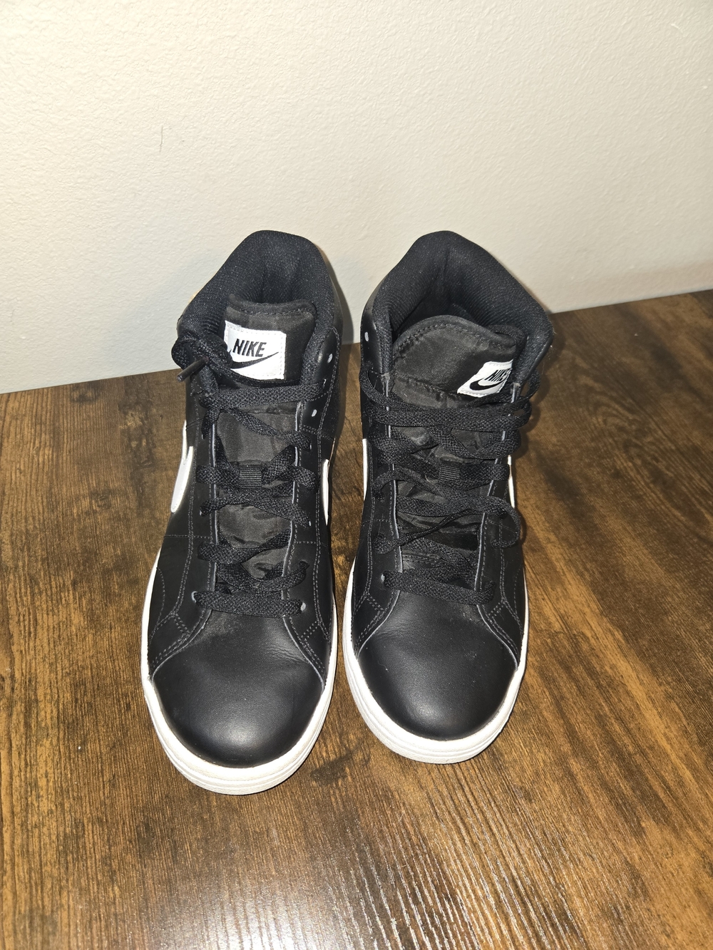 Nike Womens Black and White High-Top Sneakers - Picture 4 of 4